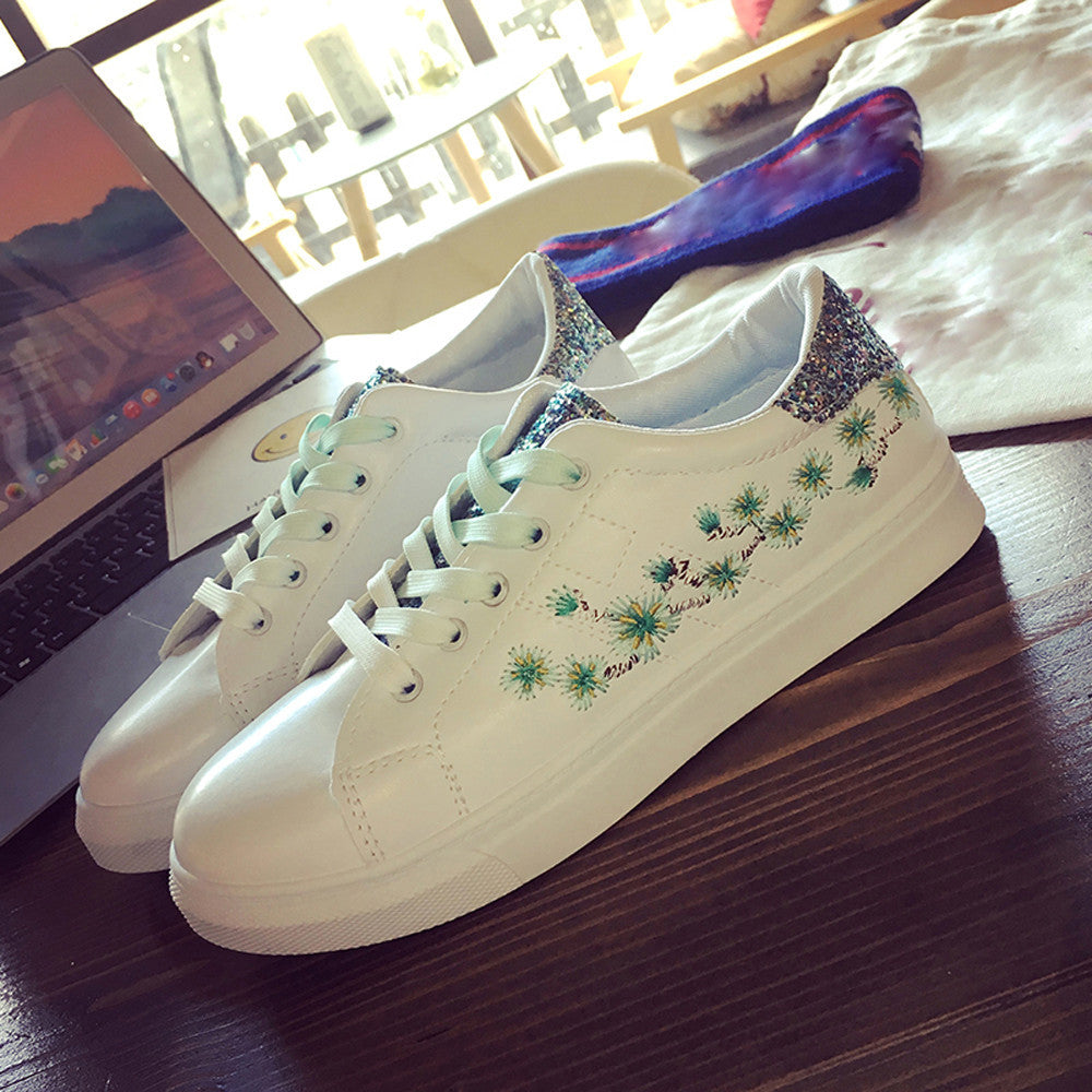 Sports Running Sneakers Embroidery Flower Shoes